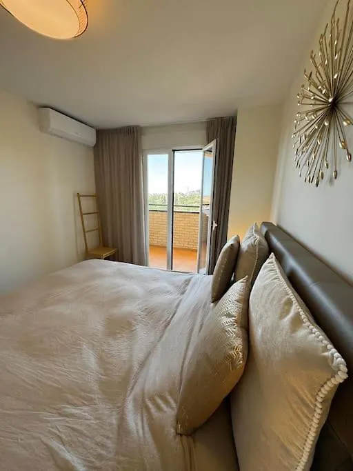 Luxe Zee- En Bergappartement El Faro Apartment