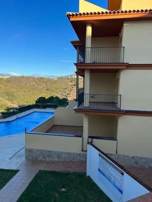 Luxe Zee- En Bergappartement El Faro