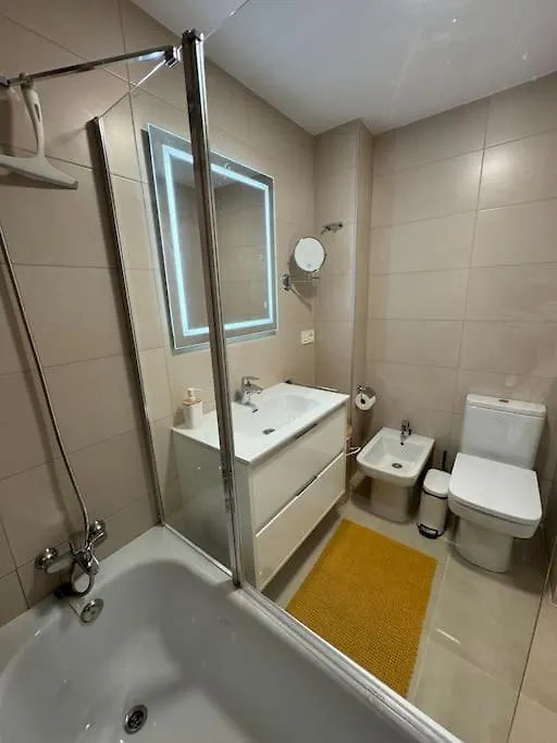 Luxe Zee- En Bergappartement El Faro Apartment