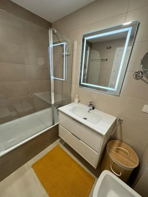 Luxe Zee- En Bergappartement El Faro