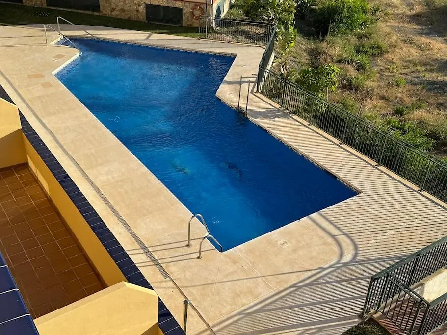 Luxe Zee- En Bergappartement El Faro Apartment