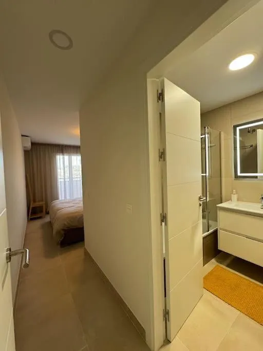 Luxe Zee- En Bergappartement El Faro Apartment