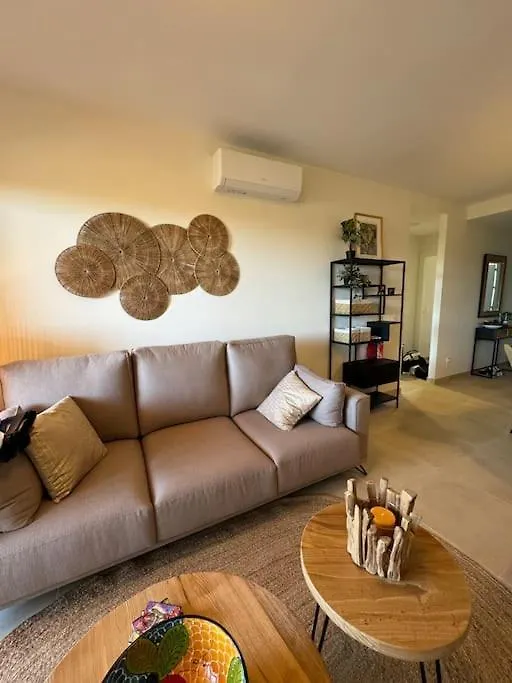 Luxe Zee- En Bergappartement El Faro Apartment