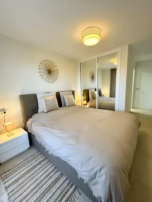 Luxe Zee- En Bergappartement El Faro 0*,  Spain